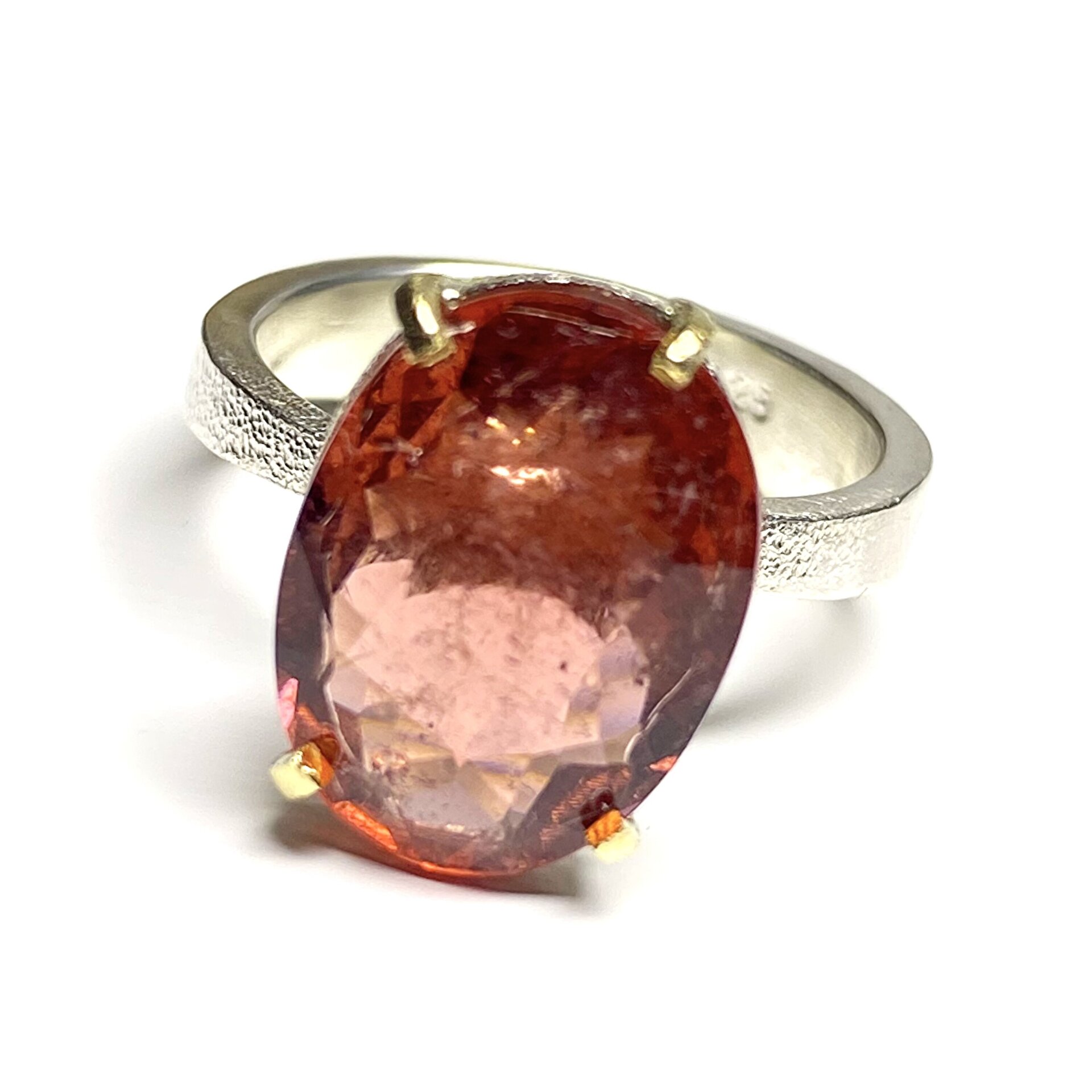 Magnífico anillo solitario con magnífica Turmalina Rubelita Rosa/Roja natural. - 4