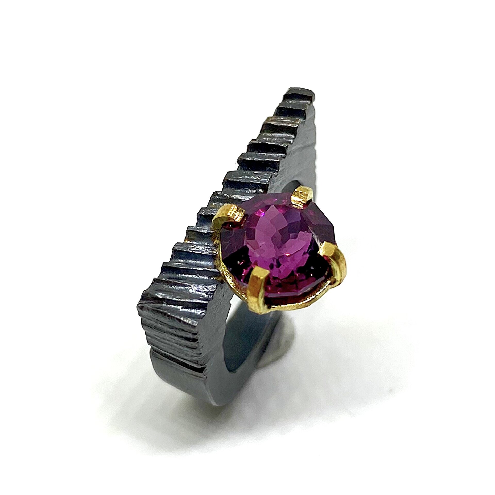 Exclusivo anillo con magnífico Granate Rodolita natural - 3