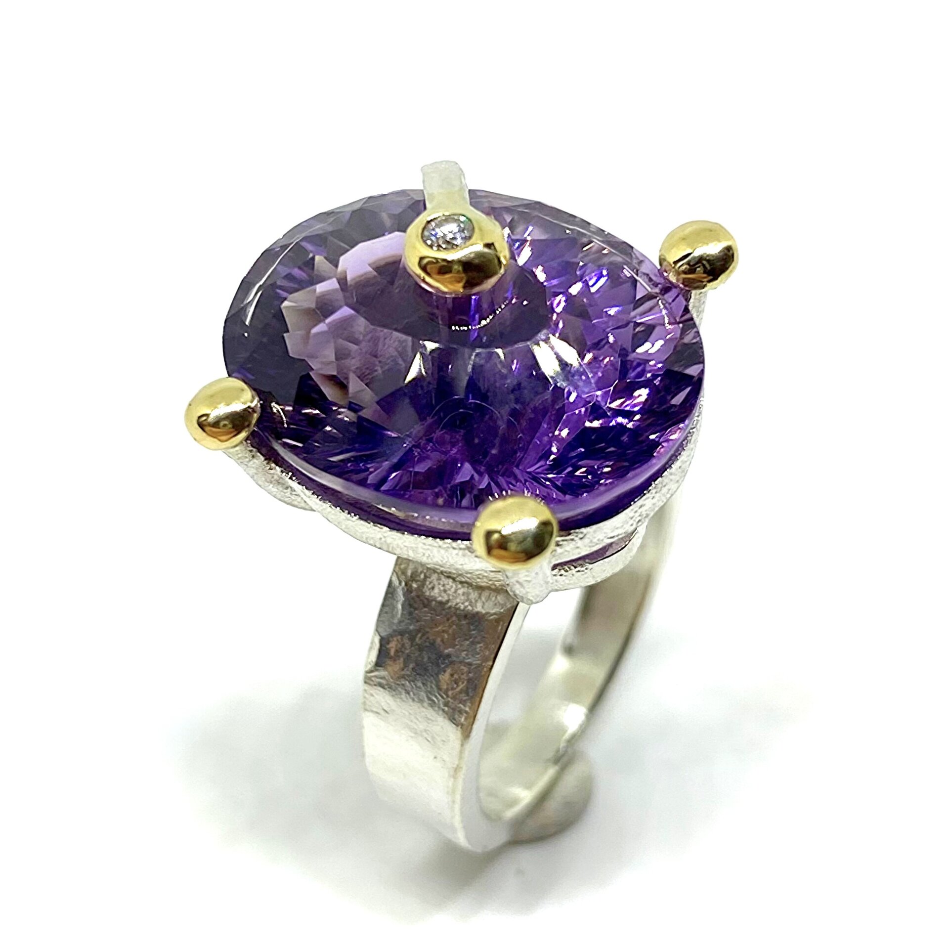 Único y exclusivo anillo con extraordinaria y gran Amatista ovalada natural. - 7