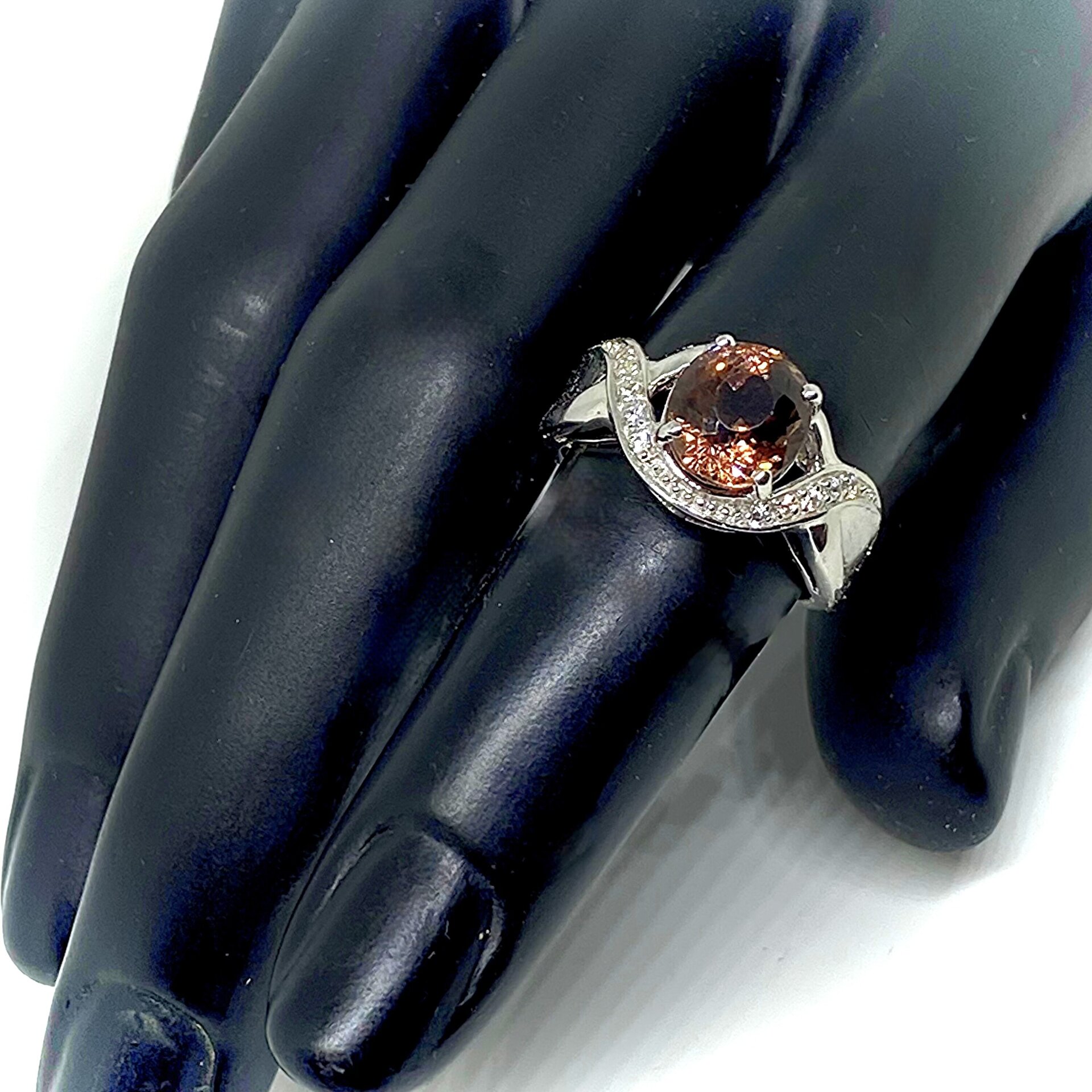 Precioso anillo solitario en Plata de Ley con 10 zafiros blancos de 1,25 mm y pr - 4