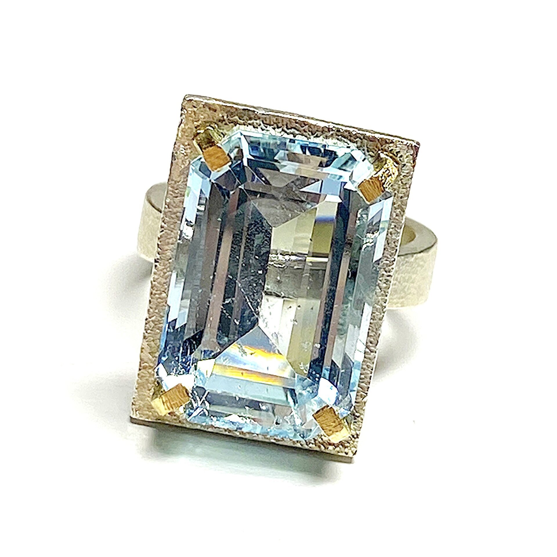 Precioso anillo solitario con preciosa y enorme Aguamarina natural. - 9