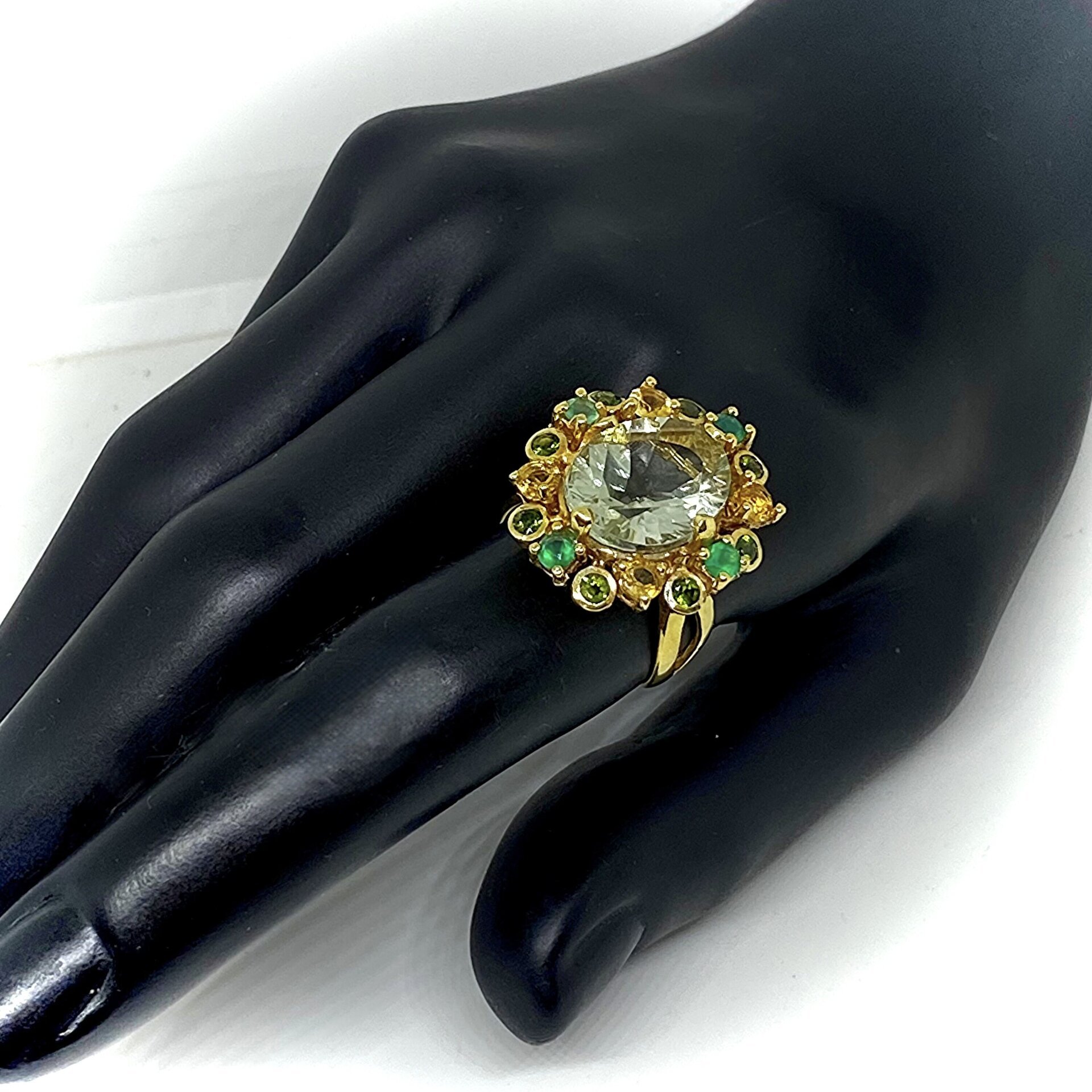 Exclusivo anillo con preciosos Citrinos, Onix y Diopsidos con un Ametista Verde - 5