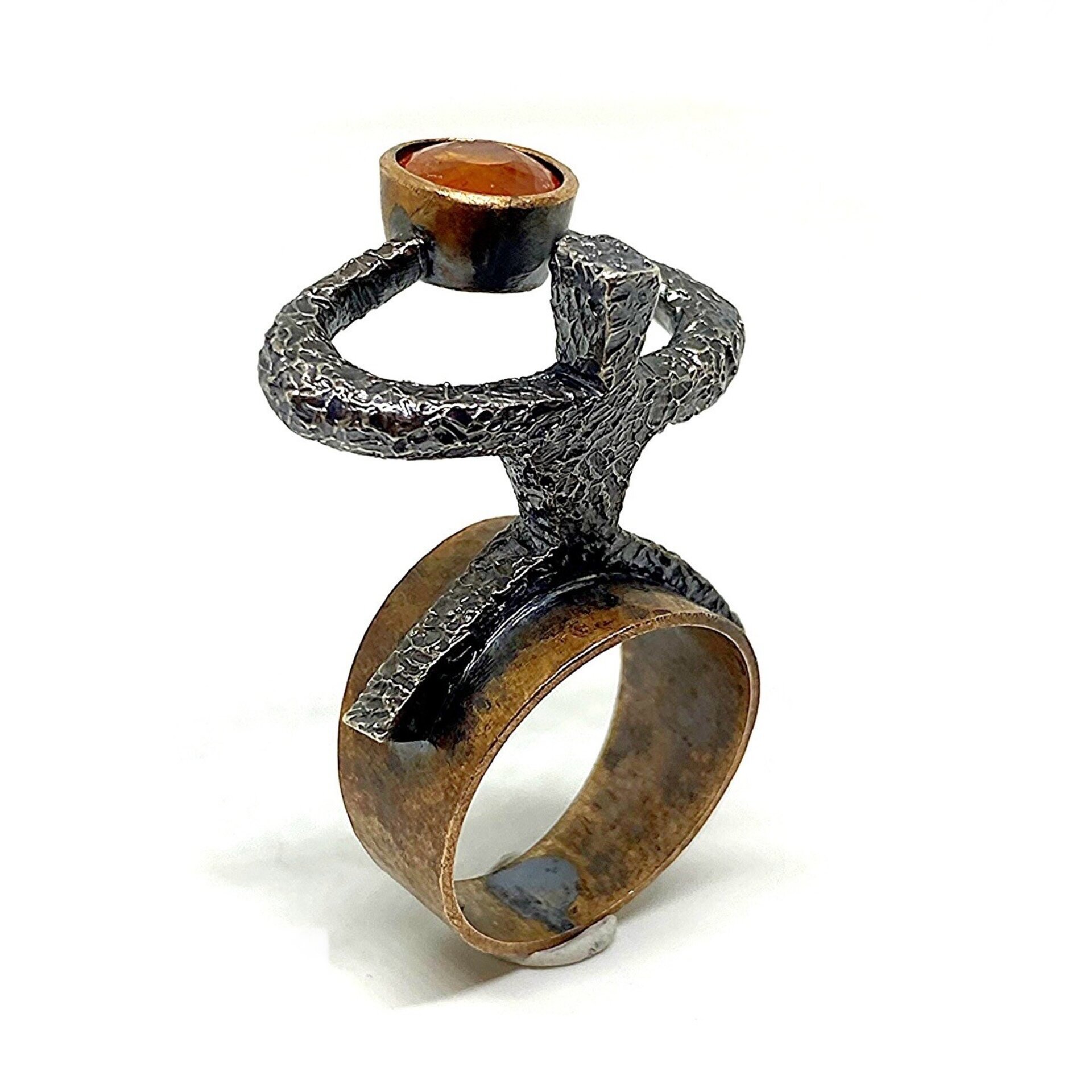 Exclusivo anillo escultòrico realizado en Plata de Ley y Bronce con precioso Gra - 2