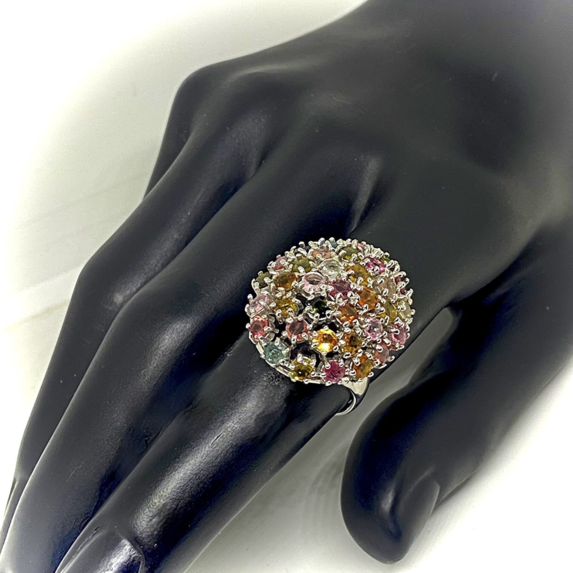 Magnífico anillo con preciosas Turmalinas multicolor naturales en talla redonda - 4