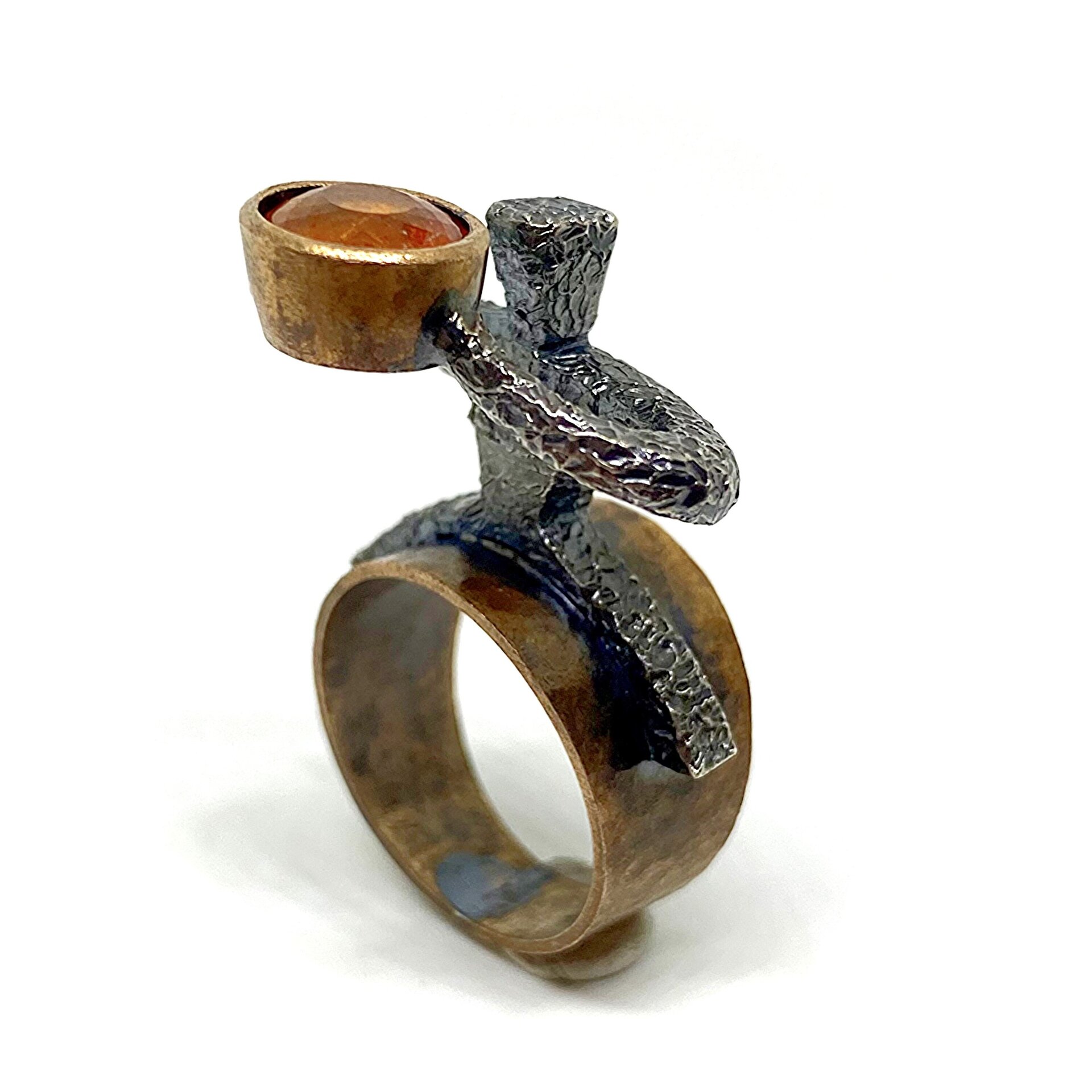 Exclusivo anillo escultòrico realizado en Plata de Ley y Bronce con precioso Gra - 5