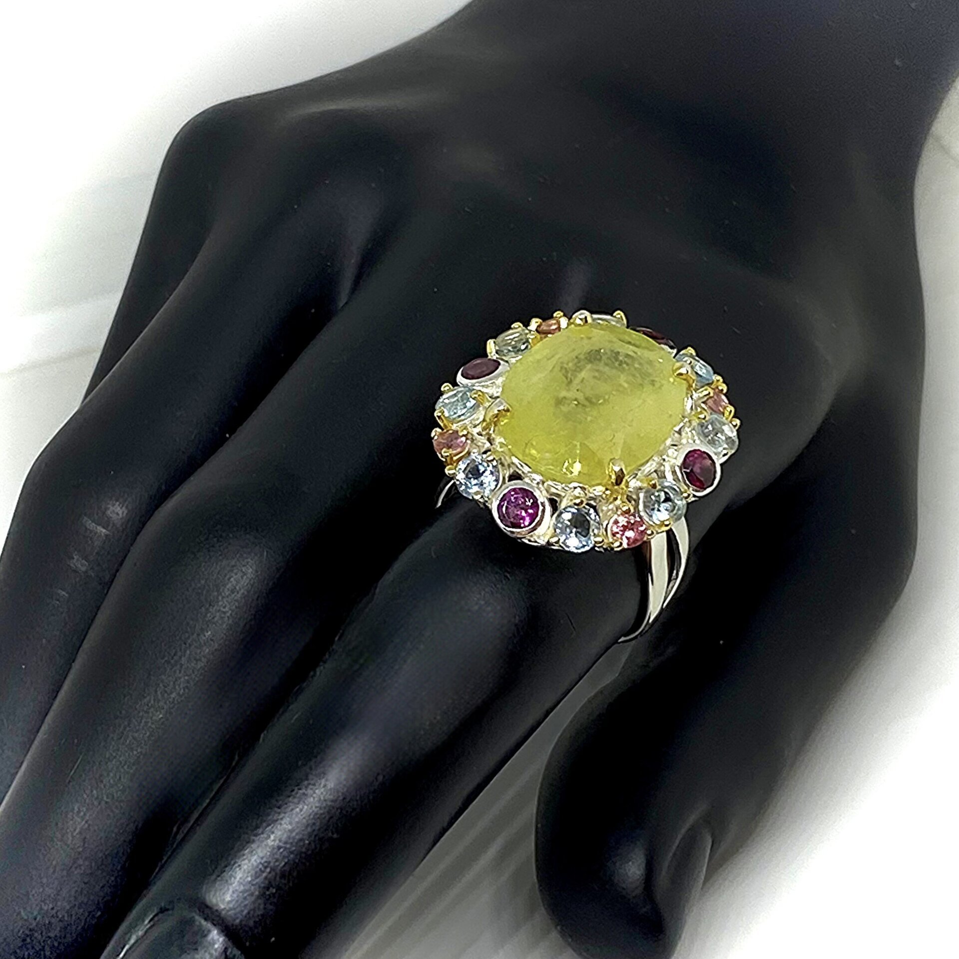 Magnífico anillo con preciosos Granates, Topazios y Turmalinas con un Zafiro - 6