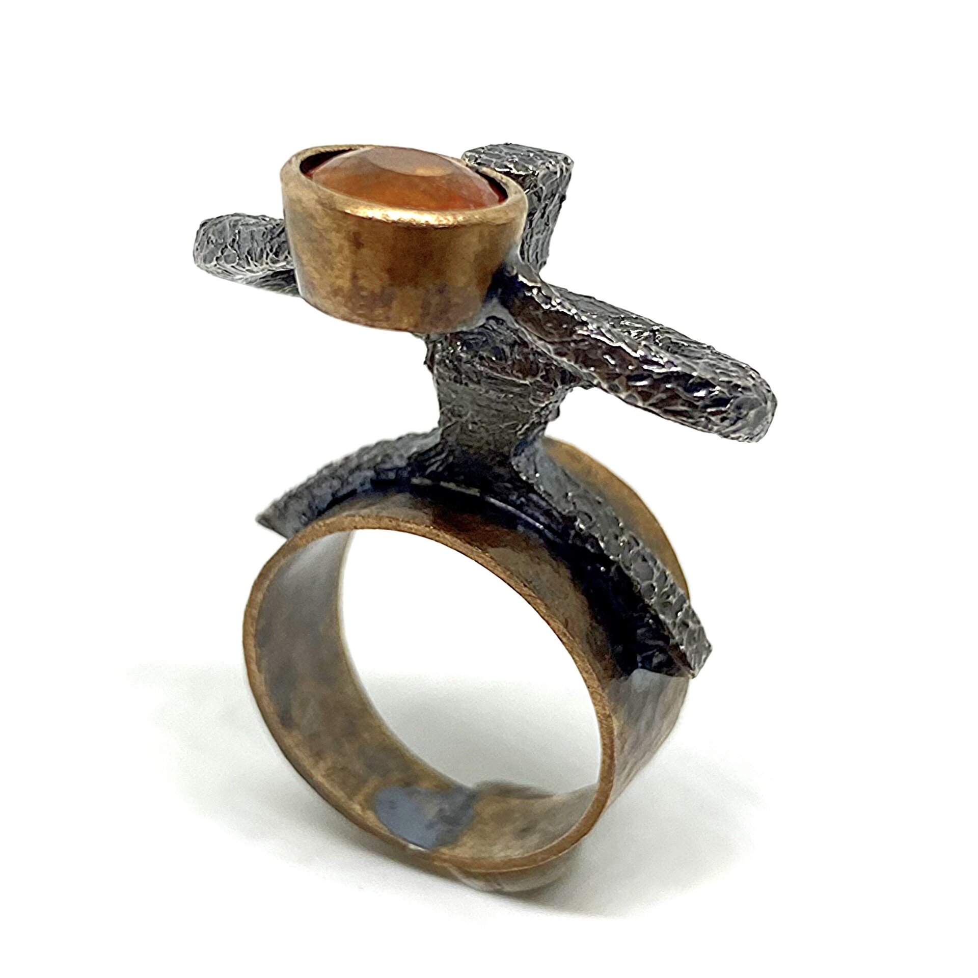 Exclusivo anillo escultòrico realizado en Plata de Ley y Bronce. - 2