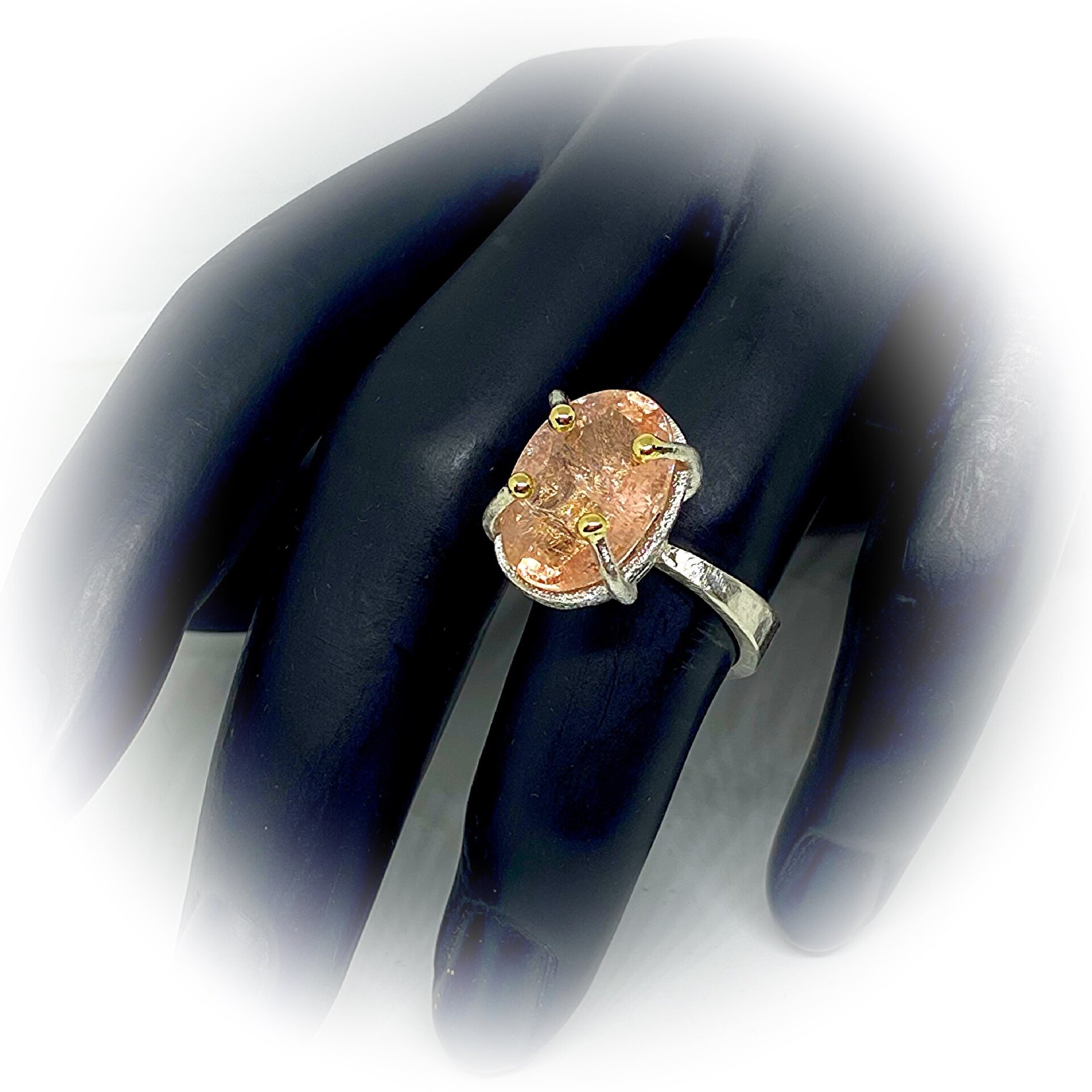 Magnífico anillo con magnífica y gran Morganita natural ovalada. - 7