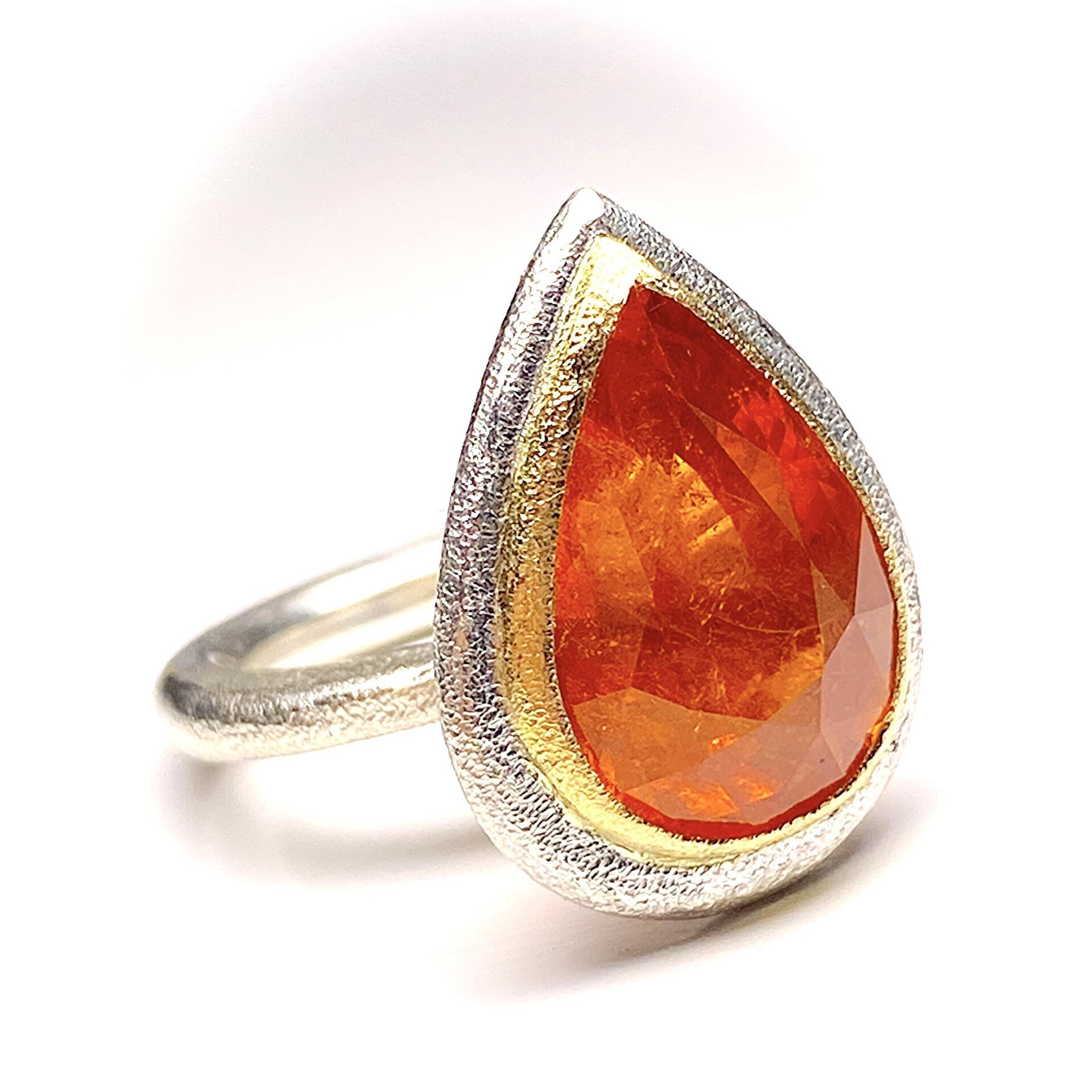 Precioso y gran anillo con precioso y enorme Granate Espesartita natural. Anillo - 2
