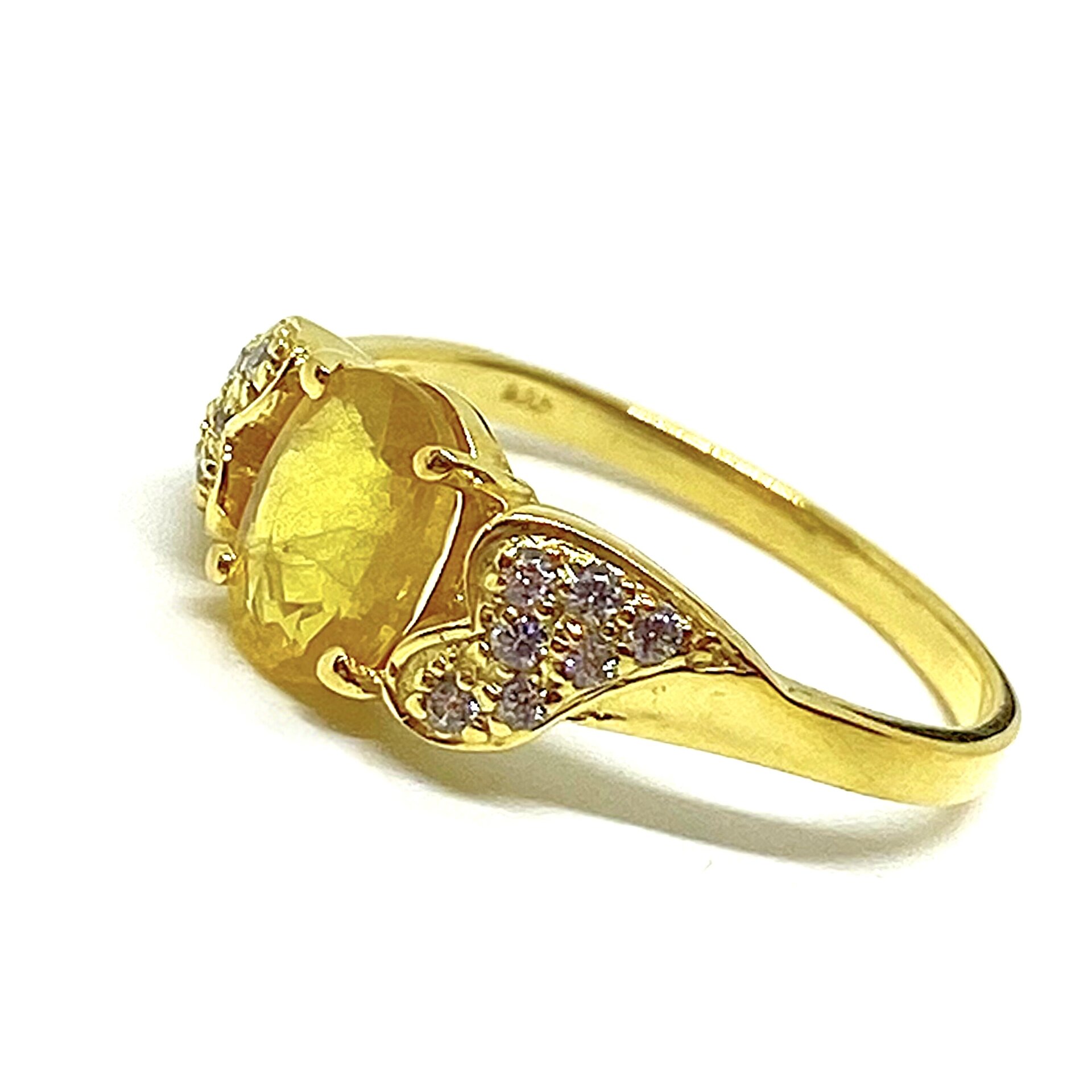 Precioso y delicado anillo solitario en Plata de Ley con zafiros blancos a su al - 2