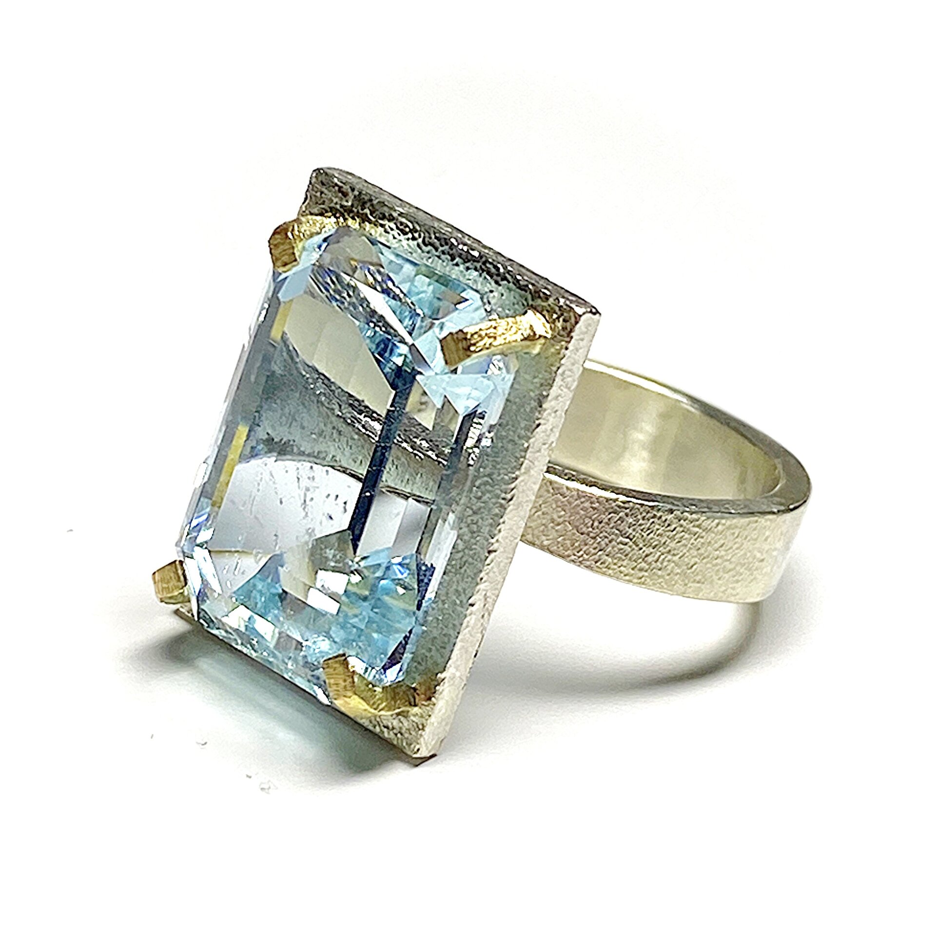 Precioso anillo solitario con preciosa y enorme Aguamarina natural. - 5