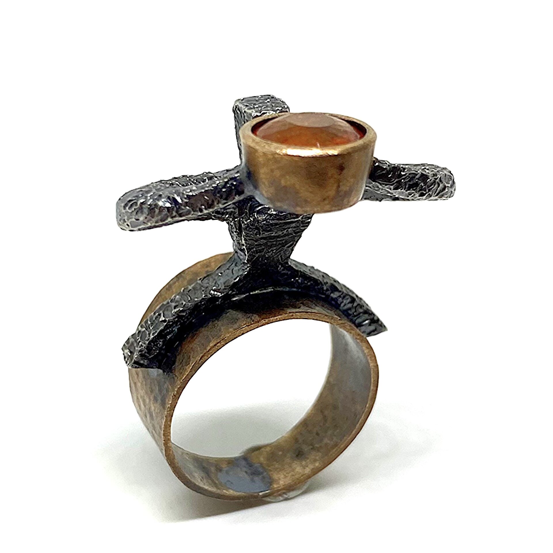 Exclusivo anillo escultòrico realizado en Plata de Ley y Bronce. - 4