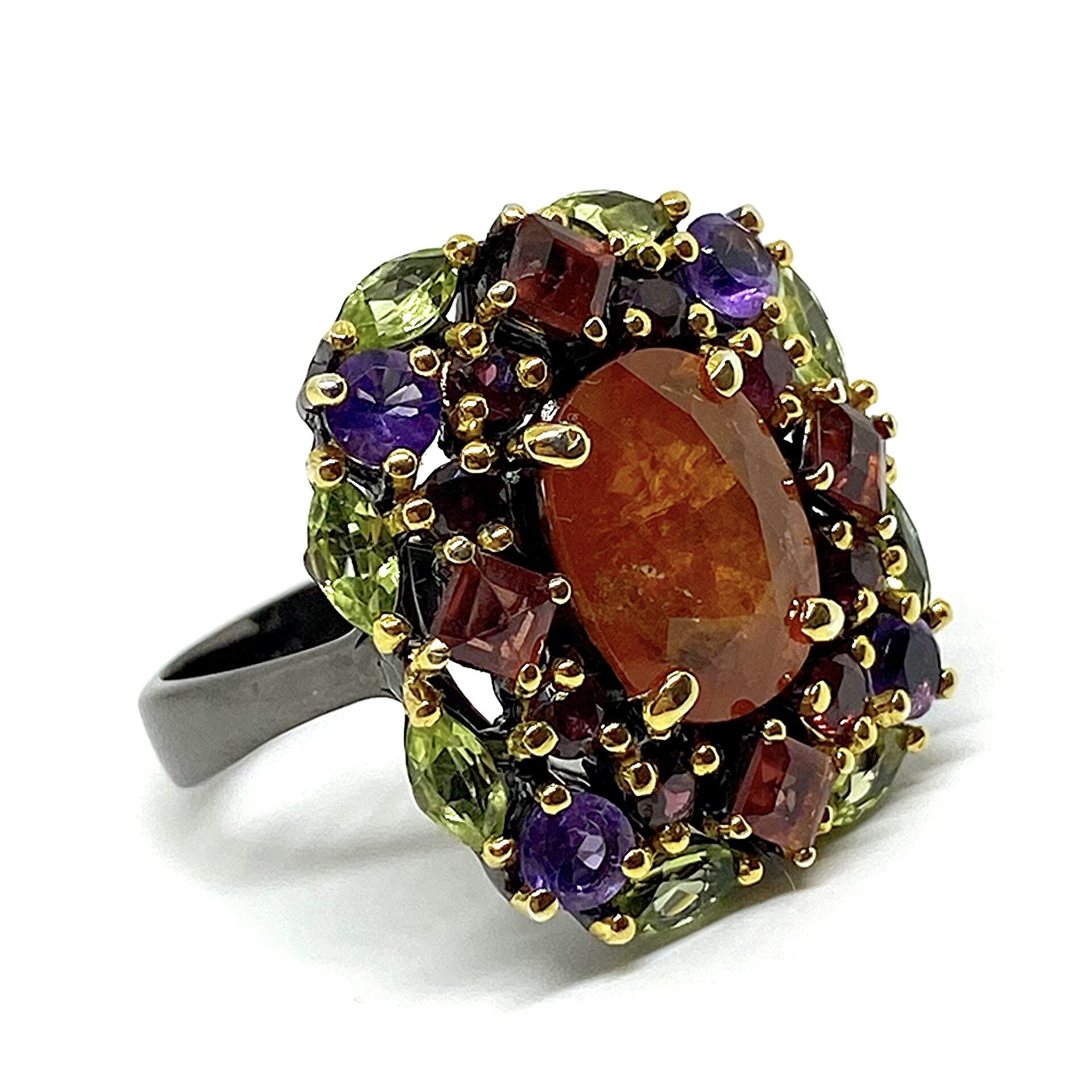Magnífico anillo con preciosas Amatistas, Peridotos y Granates - 2
