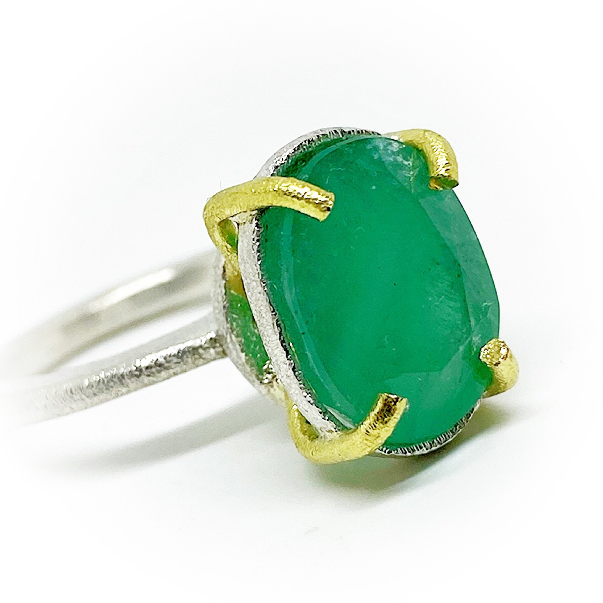 Extraordinario anillo con garras en Oro de 18K y Plata de Ley con preciosa - 4