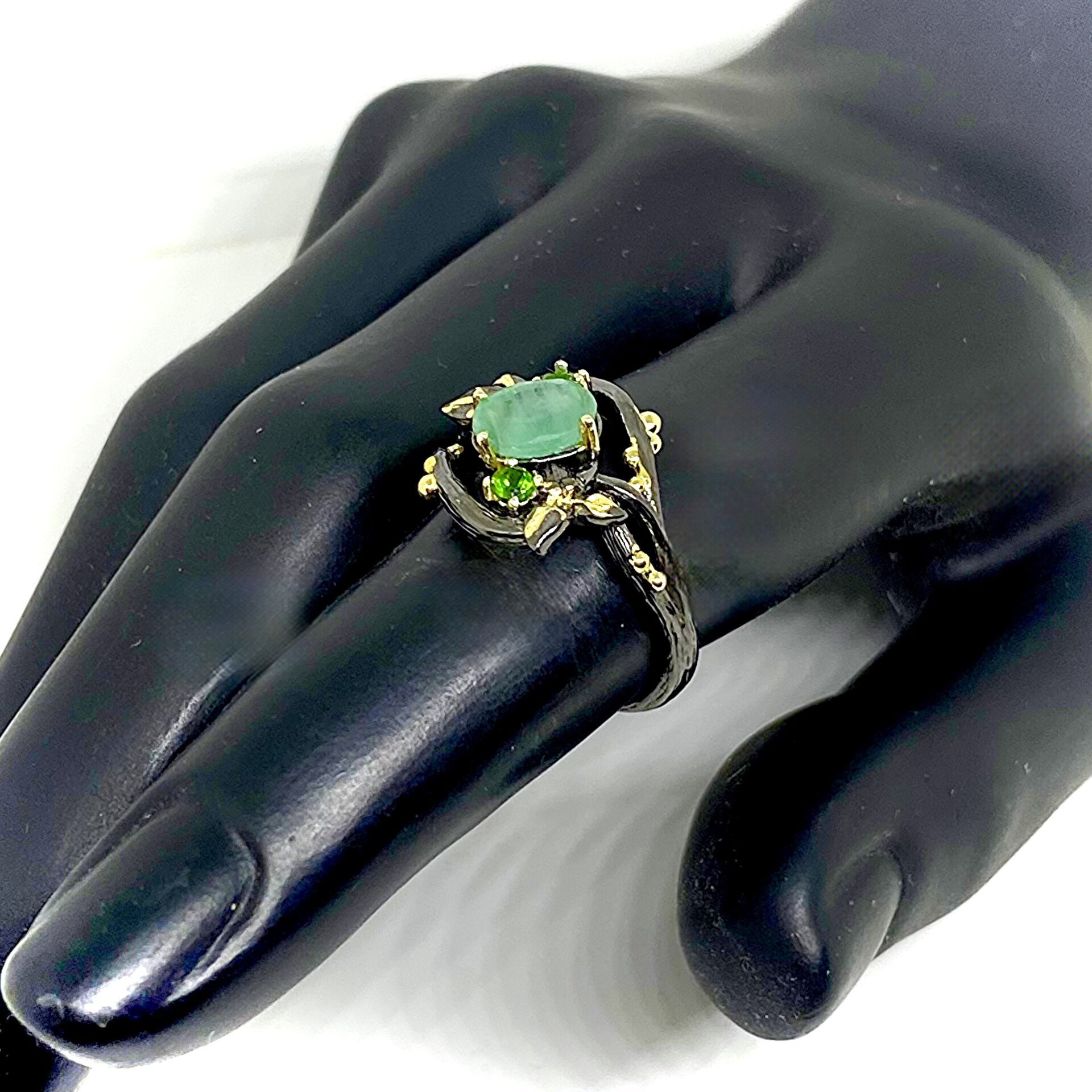 Precioso anillo con preciosa Esmeralda natural verde ovalada - 5