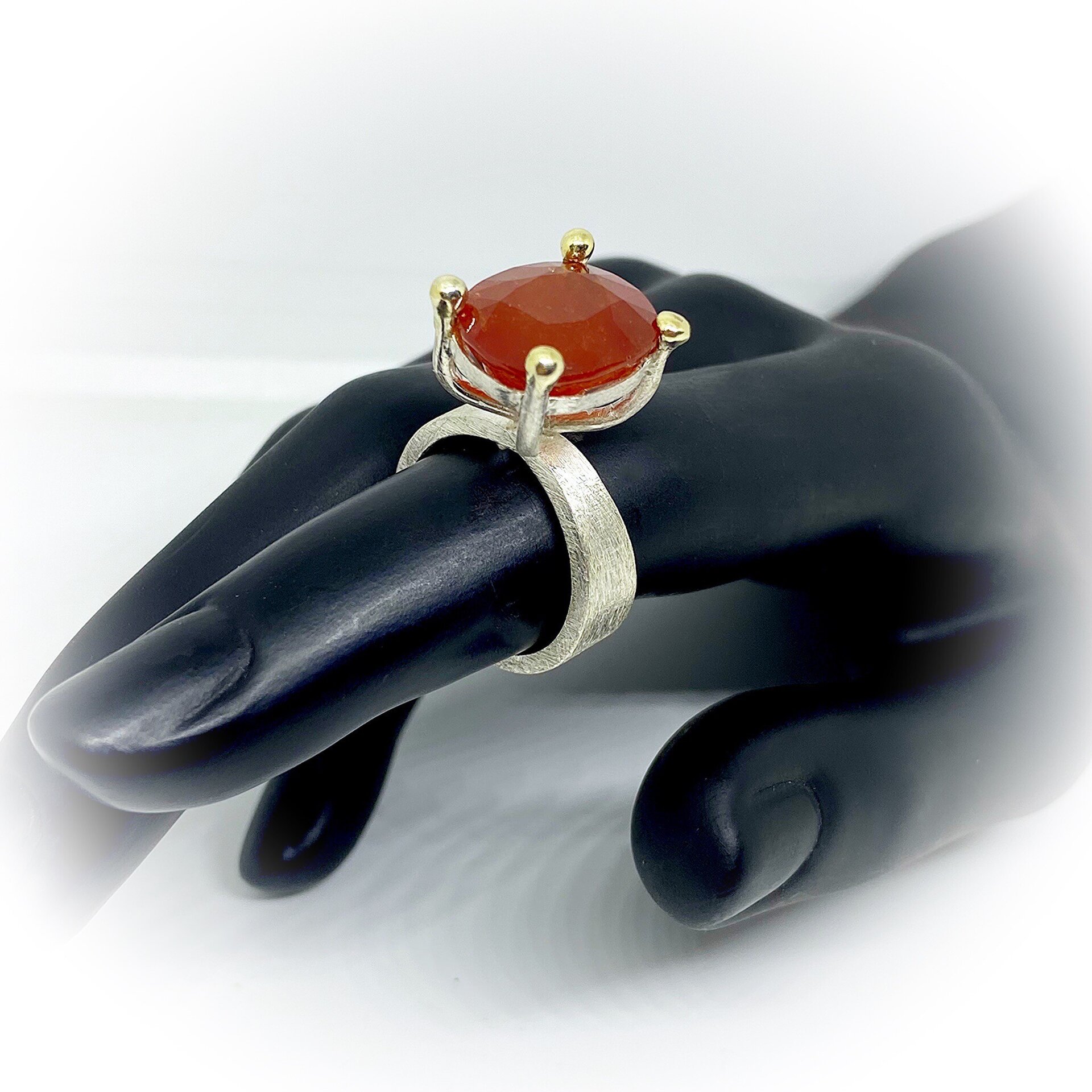 Precioso anillo realizado totalmente a mano en Oro de 14K y Plata de ley. Anillo - 7