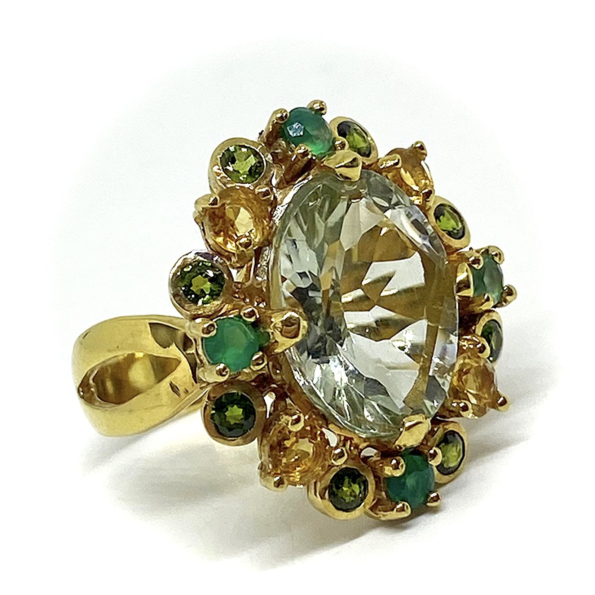 Exclusivo anillo con preciosos Citrinos, Onix y Diopsidos con un Ametista Verde - 2